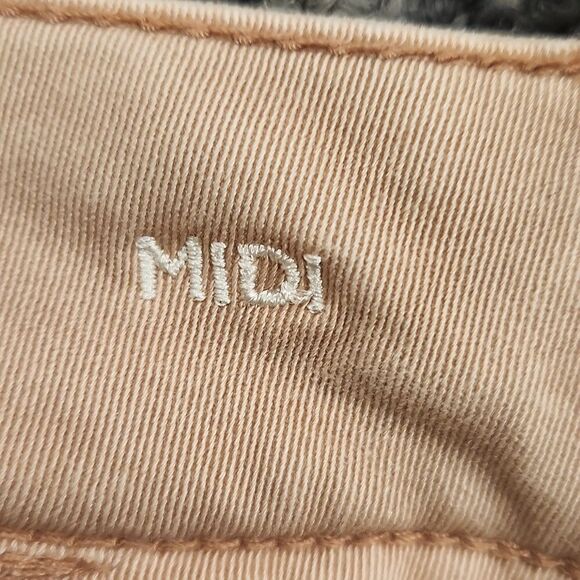 American Eagle Midi Super Stretch Shorts 6 - Picture 4 of 7